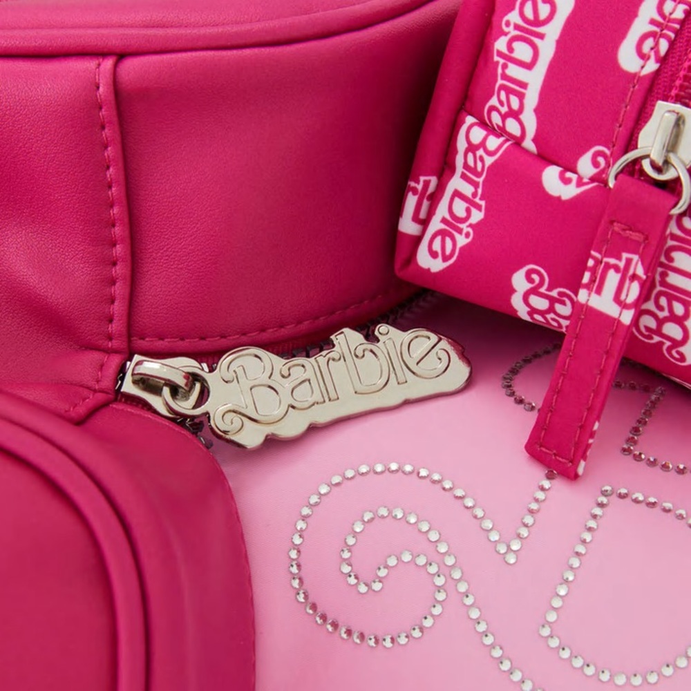 💕 Barbie The Movie 3 in One Cosmetic Case Set - Picture 3 of 3